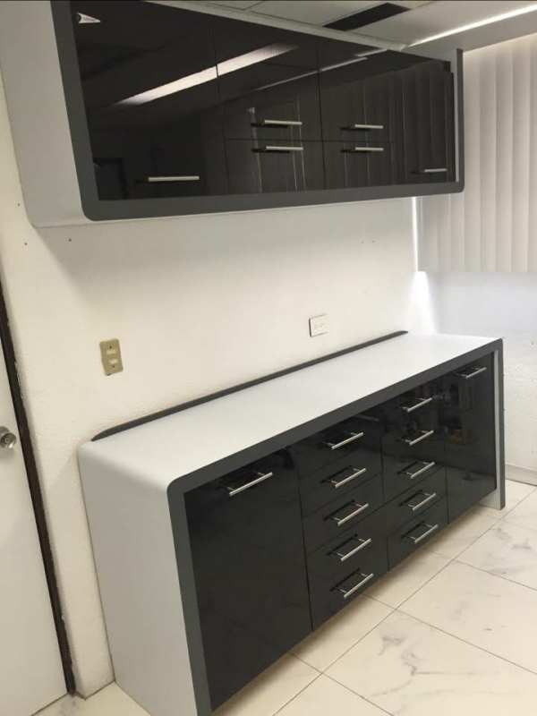 Gabinete modelo Element acabado piano – Promosa Dental