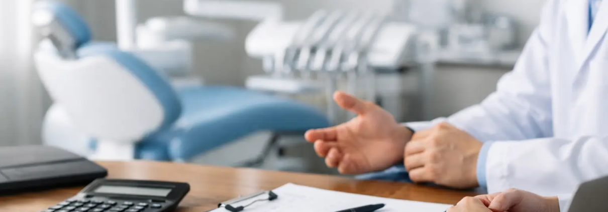 Cómo financiar equipo odontológico sin ahorcar tu flujo